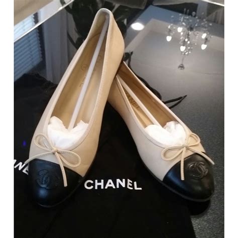 chanel beige black